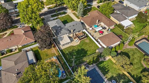 Tiny photo for 142 E QUINCY Street, Elmhurst, IL 60126 (MLS # 12475333)