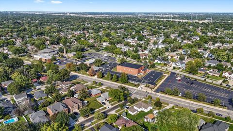 Tiny photo for 142 E QUINCY Street, Elmhurst, IL 60126 (MLS # 12475333)