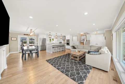 Tiny photo for 142 E QUINCY Street, Elmhurst, IL 60126 (MLS # 12475333)