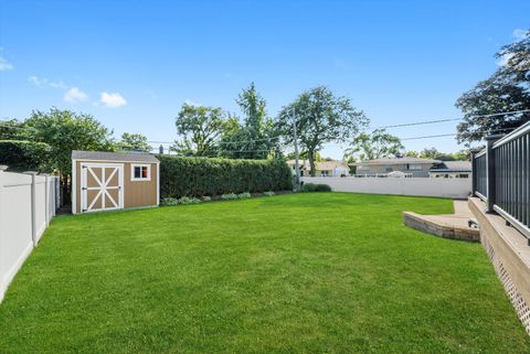 Tiny photo for 142 E QUINCY Street, Elmhurst, IL 60126 (MLS # 12475333)