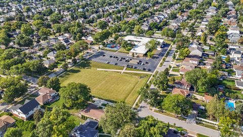 Tiny photo for 142 E QUINCY Street, Elmhurst, IL 60126 (MLS # 12475333)