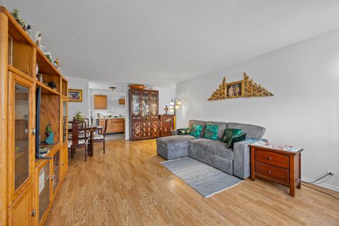 Tiny photo for 5100 N Marine Drive #17L, Chicago, IL 60640 (MLS # 12532573)