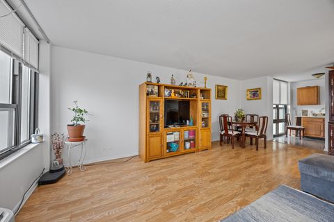 Tiny photo for 5100 N Marine Drive #17L, Chicago, IL 60640 (MLS # 12532573)