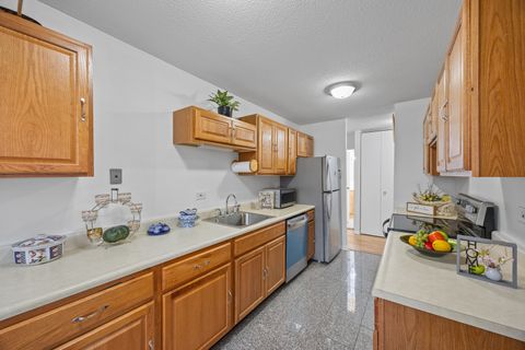 Tiny photo for 5100 N Marine Drive #17L, Chicago, IL 60640 (MLS # 12532573)