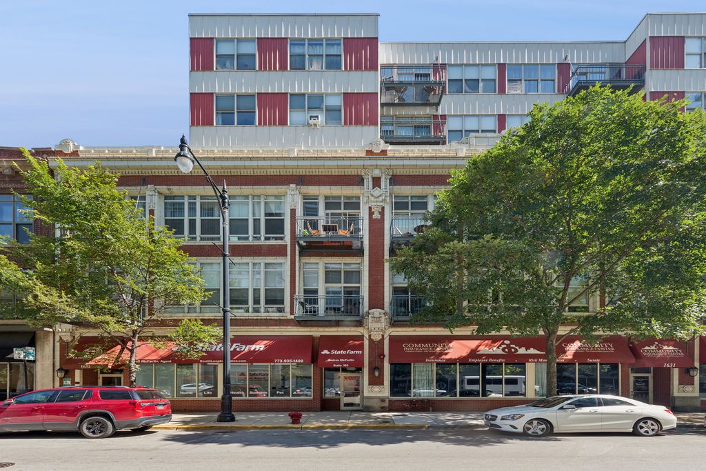 Photo for 1631 S Michigan Avenue #410, Chicago, IL 60616 (MLS # 12467786)