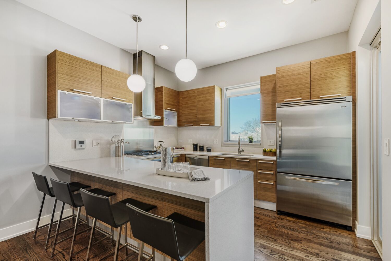 815 N Ashland Avenue 4N