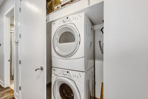 Tiny photo for 815 N Ashland Avenue #4N, Chicago, IL 60622 (MLS # 12546344)