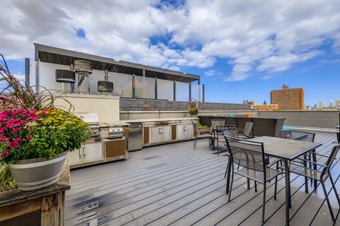 Tiny photo for 815 N Ashland Avenue #4N, Chicago, IL 60622 (MLS # 12546344)