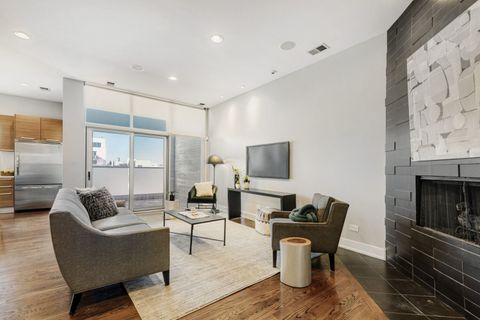 Tiny photo for 815 N Ashland Avenue #4N, Chicago, IL 60622 (MLS # 12546344)