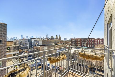 Tiny photo for 815 N Ashland Avenue #4N, Chicago, IL 60622 (MLS # 12546344)