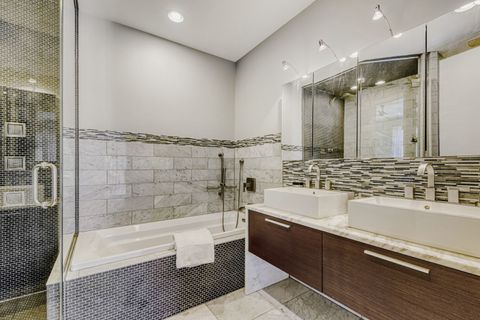 Tiny photo for 815 N Ashland Avenue #4N, Chicago, IL 60622 (MLS # 12546344)