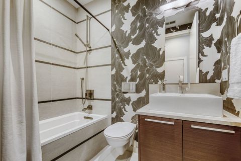 Tiny photo for 815 N Ashland Avenue #4N, Chicago, IL 60622 (MLS # 12546344)