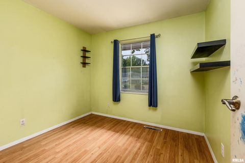 Tiny photo for 309 S Plover Drive, Carbondale, IL 62901 (MLS # EB459673)