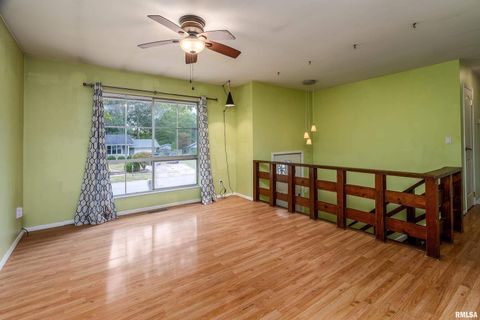 Tiny photo for 309 S Plover Drive, Carbondale, IL 62901 (MLS # EB459673)