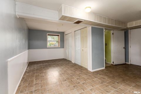 Tiny photo for 309 S Plover Drive, Carbondale, IL 62901 (MLS # EB459673)