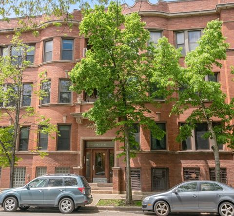 2542 N Sacramento Avenue B Chicago IL 60647