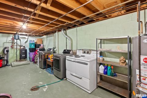 Tiny photo for 301 N WASHINGTON Street, Atkinson, IL 61235 (MLS # QC4270015)