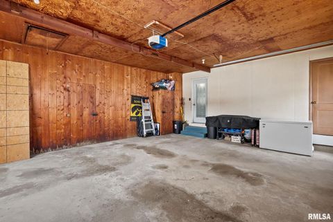 Tiny photo for 301 N WASHINGTON Street, Atkinson, IL 61235 (MLS # QC4270015)