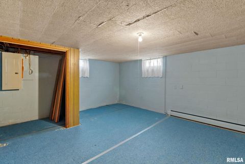 Tiny photo for 301 N WASHINGTON Street, Atkinson, IL 61235 (MLS # QC4270015)