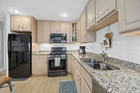 Tiny photo for 730 Beach Avenue #4, La Grange Park, IL 60526 (MLS # 12607642)