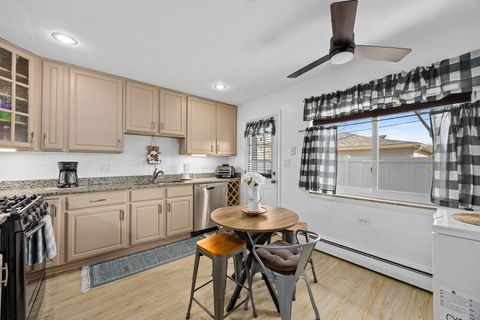 Tiny photo for 730 Beach Avenue #4, La Grange Park, IL 60526 (MLS # 12607642)