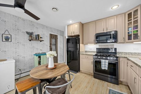 Tiny photo for 730 Beach Avenue #4, La Grange Park, IL 60526 (MLS # 12607642)