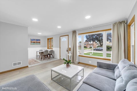 Tiny photo for 7408 W Argyle Street, Harwood Heights, IL 60706 (MLS # 12770054)