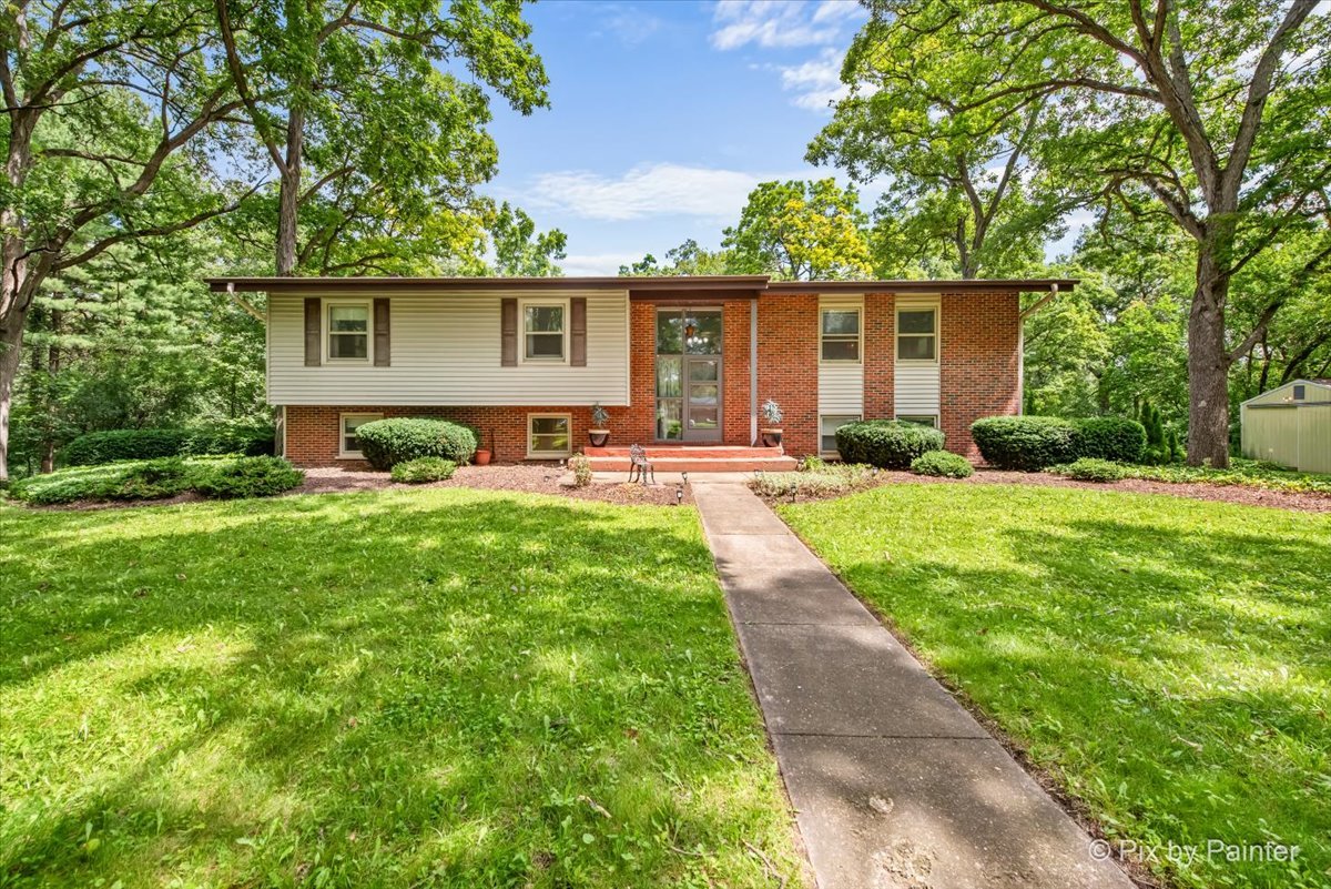 13N415 Burlington Road