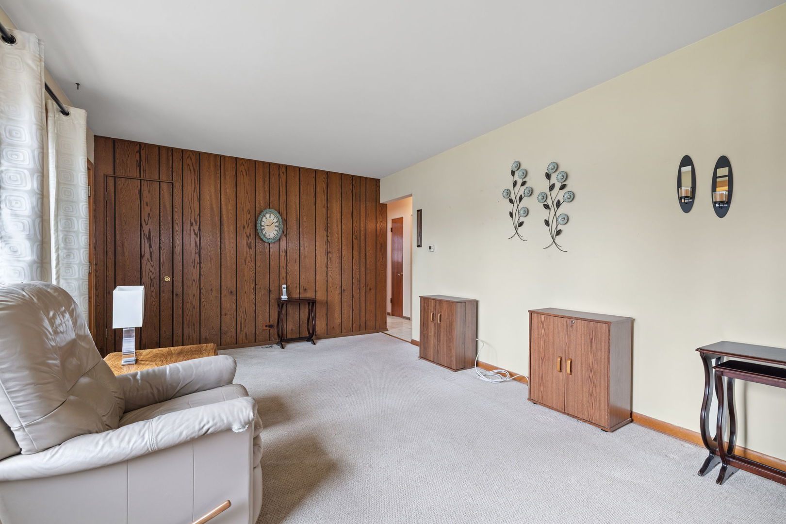 7912 S New Castle Avenue