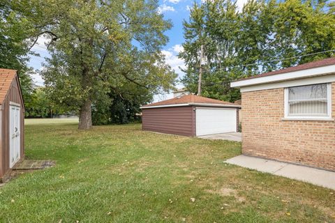 Tiny photo for 7912 S New Castle Avenue, Burbank, IL 60459 (MLS # 12493186)