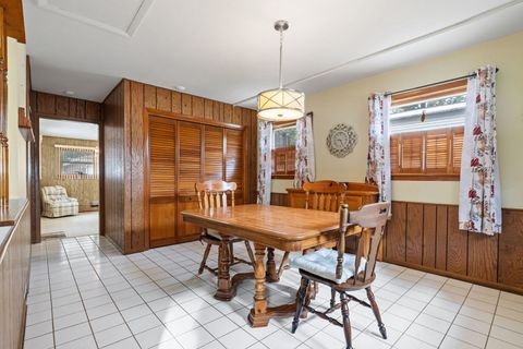 Tiny photo for 7912 S New Castle Avenue, Burbank, IL 60459 (MLS # 12493186)