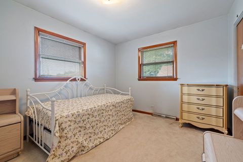 Tiny photo for 7912 S New Castle Avenue, Burbank, IL 60459 (MLS # 12493186)