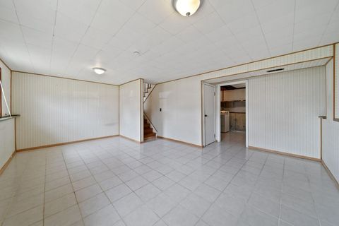 Tiny photo for 74 Joseph Lane, Glendale Heights, IL 60139 (MLS # 12600463)