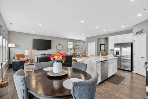 Tiny photo for 1008 Moraine Drive, South Elgin, IL 60177 (MLS # 12553699)