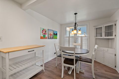 Tiny photo for 55 Whittington Course, St. Charles, IL 60174 (MLS # 12498422)