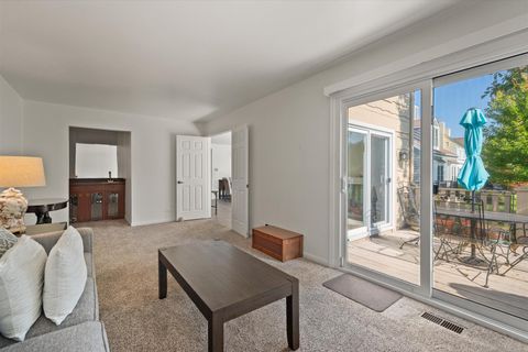 Tiny photo for 55 Whittington Course, St. Charles, IL 60174 (MLS # 12498422)