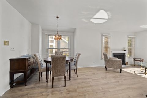 Tiny photo for 55 Whittington Course, St. Charles, IL 60174 (MLS # 12498422)