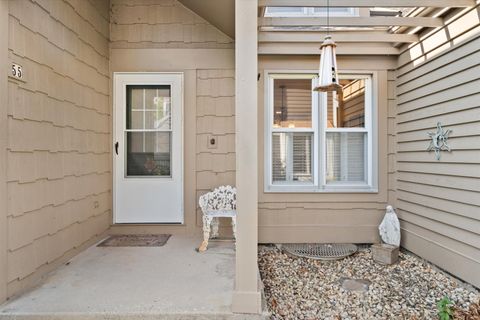 Tiny photo for 55 Whittington Course, St. Charles, IL 60174 (MLS # 12498422)