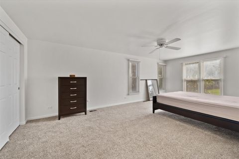 Tiny photo for 55 Whittington Course, St. Charles, IL 60174 (MLS # 12498422)