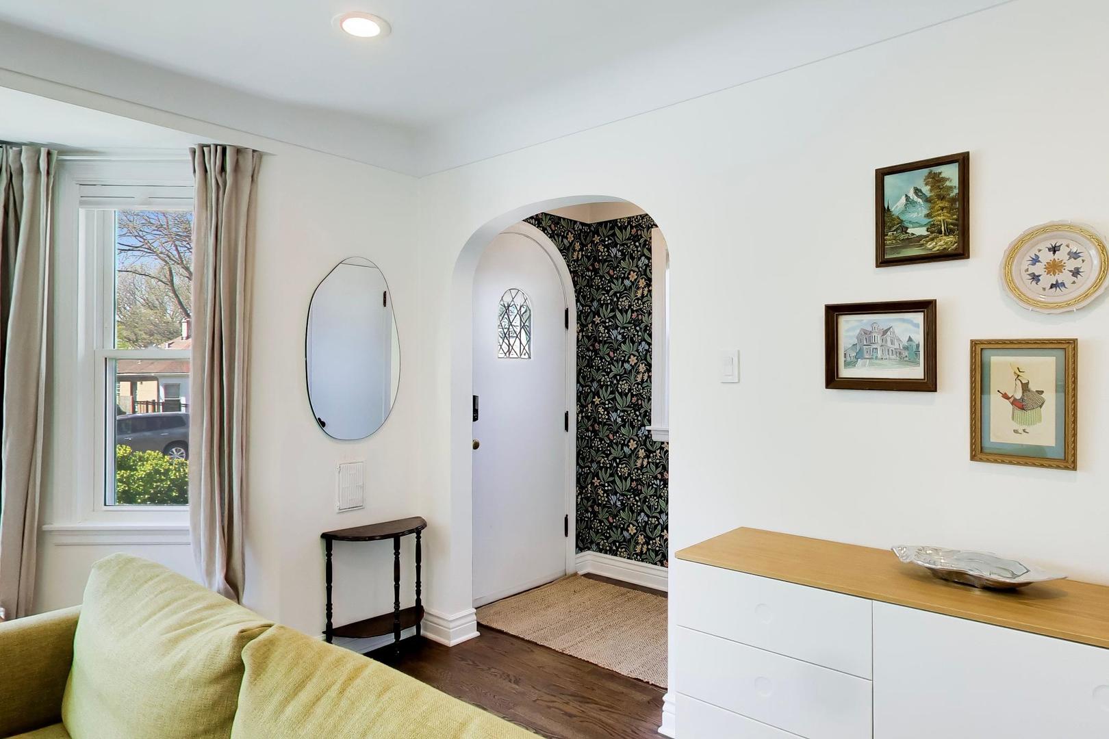 4885 N Austin Avenue