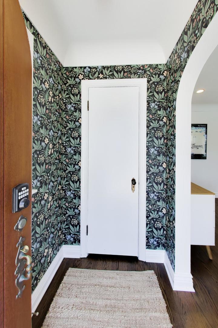 4885 N Austin Avenue