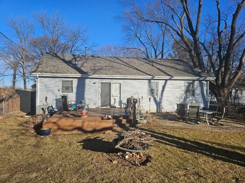 Tiny photo for 1523 Washington Street, Lake In The Hills, IL 60156 (MLS # 12576275)