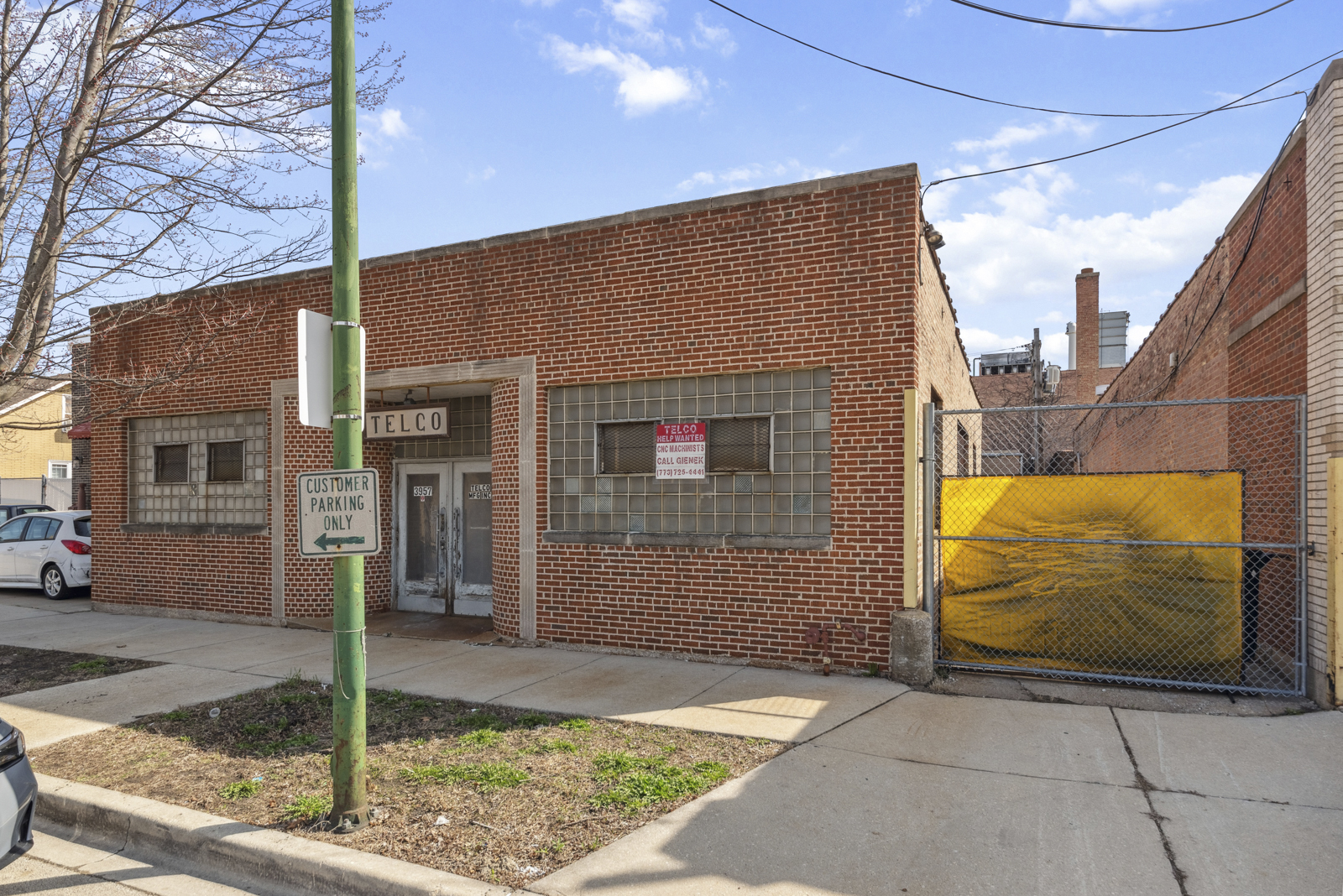 3957 N Normandy Avenue