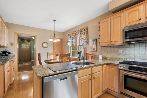 Tiny photo for 5909 N East Circle Avenue, Chicago, IL 60631 (MLS # 12757550)