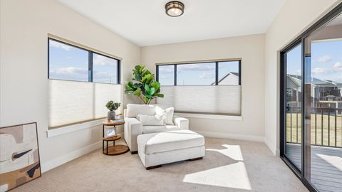 Tiny photo for 6214 College Avenue, Davenport, IA 52807 (MLS # 12565326)