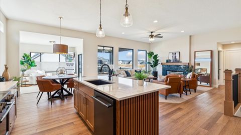 Tiny photo for 6214 College Avenue, Davenport, IA 52807 (MLS # 12565326)