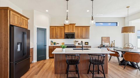 Tiny photo for 6214 College Avenue, Davenport, IA 52807 (MLS # 12565326)