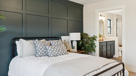 Tiny photo for 6214 College Avenue, Davenport, IA 52807 (MLS # 12565326)