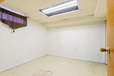 Tiny photo for 2625 N Victoria Avenue, Peoria, IL 61604 (MLS # 12533215)