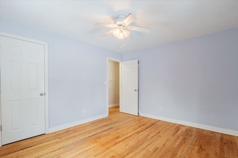 Tiny photo for 2625 N Victoria Avenue, Peoria, IL 61604 (MLS # 12533215)